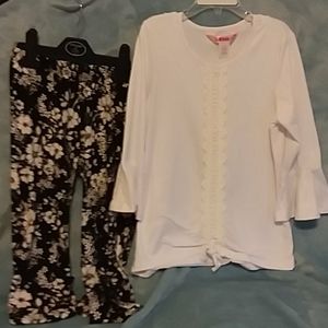 Girls 2 piece outfit never worn